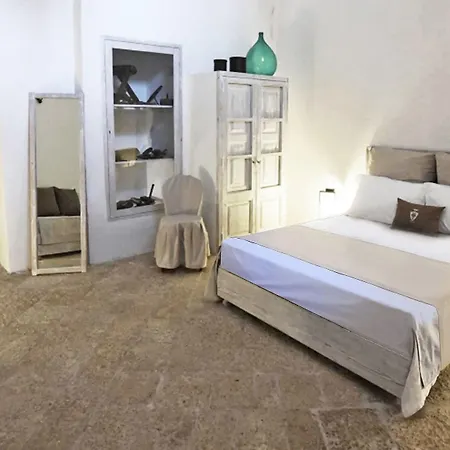 Palazzo Castriota 2* Alezio