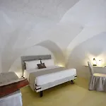Palazzo Castriota 4*