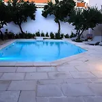 Alojamento de Acomodação e Pequeno-almoço Palazzo Castriota 4*