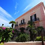 Palazzo Castriota 4*