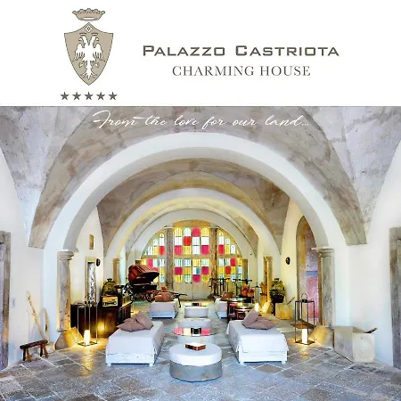Oda ve Kahvaltı Palazzo Castriota 4*