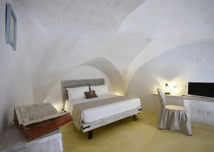 Palazzo Castriota 4*